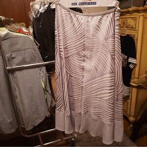 Elegant Silver Patterned Women's Skirt